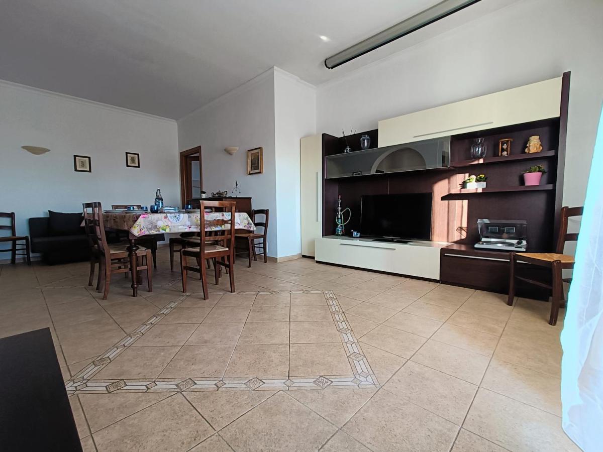 Avellini - Delightful And Spacious Apartment With Terrace - Near Metro A Cornelia روما المظهر الخارجي الصورة