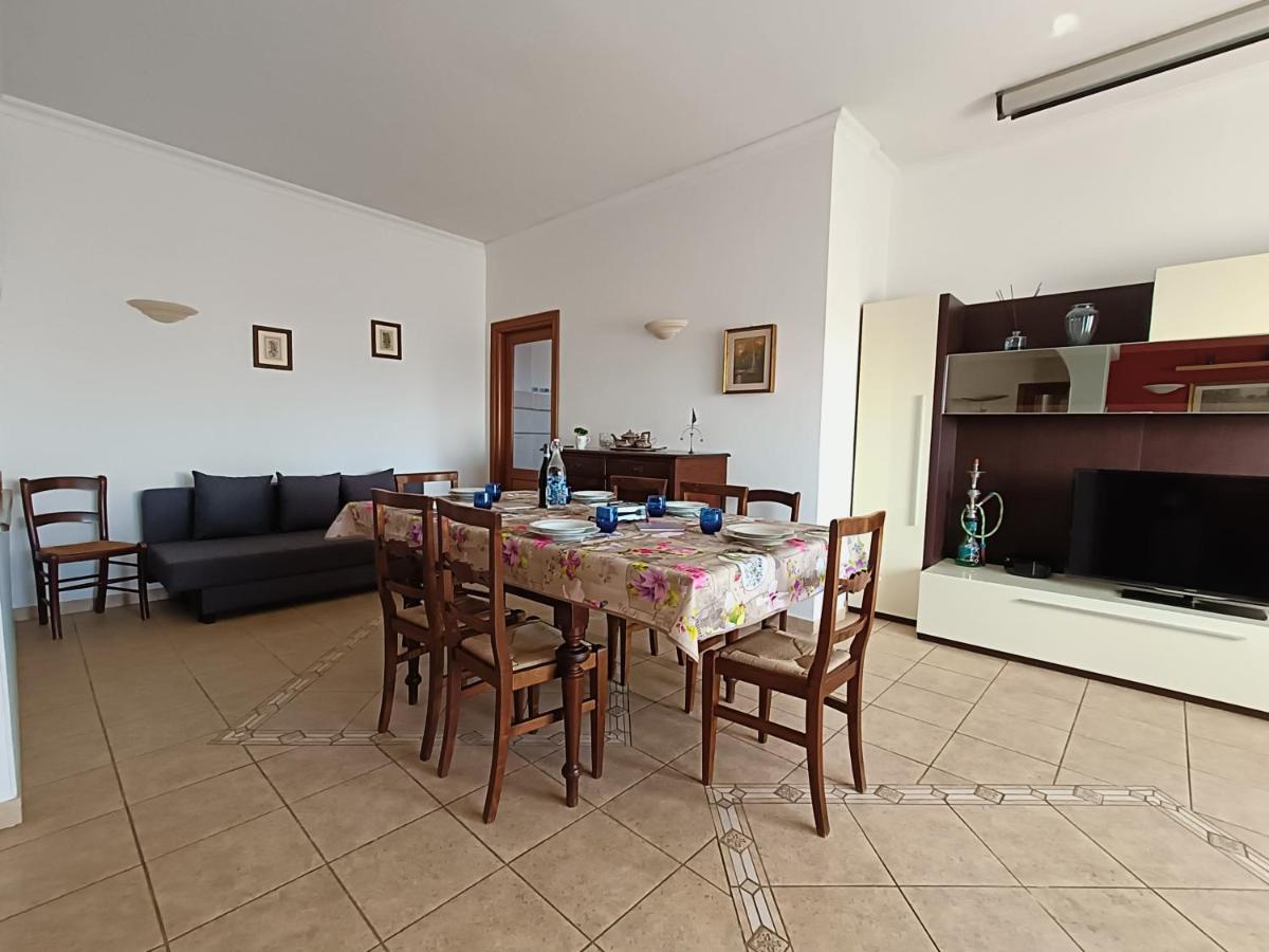 Avellini - Delightful And Spacious Apartment With Terrace - Near Metro A Cornelia روما المظهر الخارجي الصورة