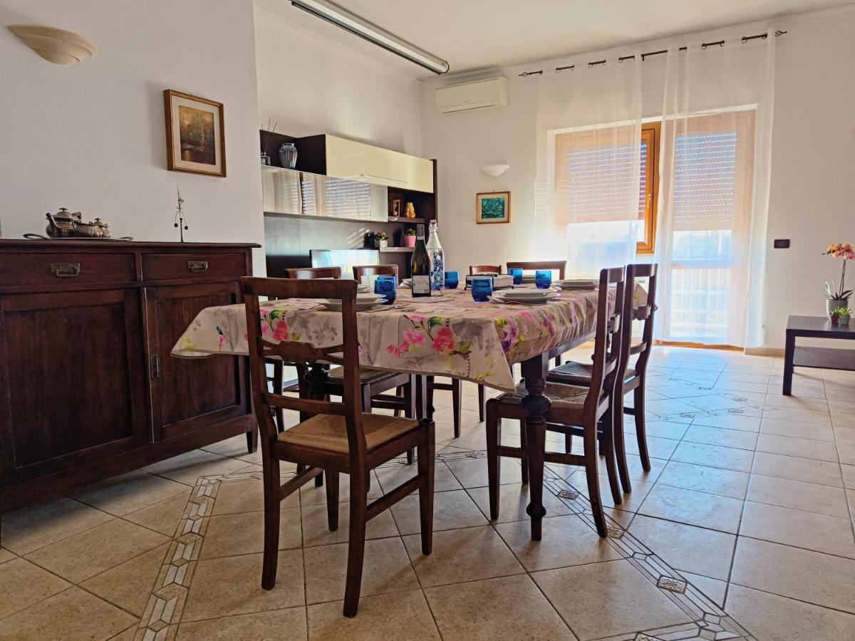 Avellini - Delightful And Spacious Apartment With Terrace - Near Metro A Cornelia روما المظهر الخارجي الصورة