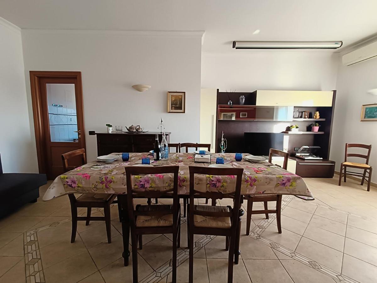 Avellini - Delightful And Spacious Apartment With Terrace - Near Metro A Cornelia روما المظهر الخارجي الصورة