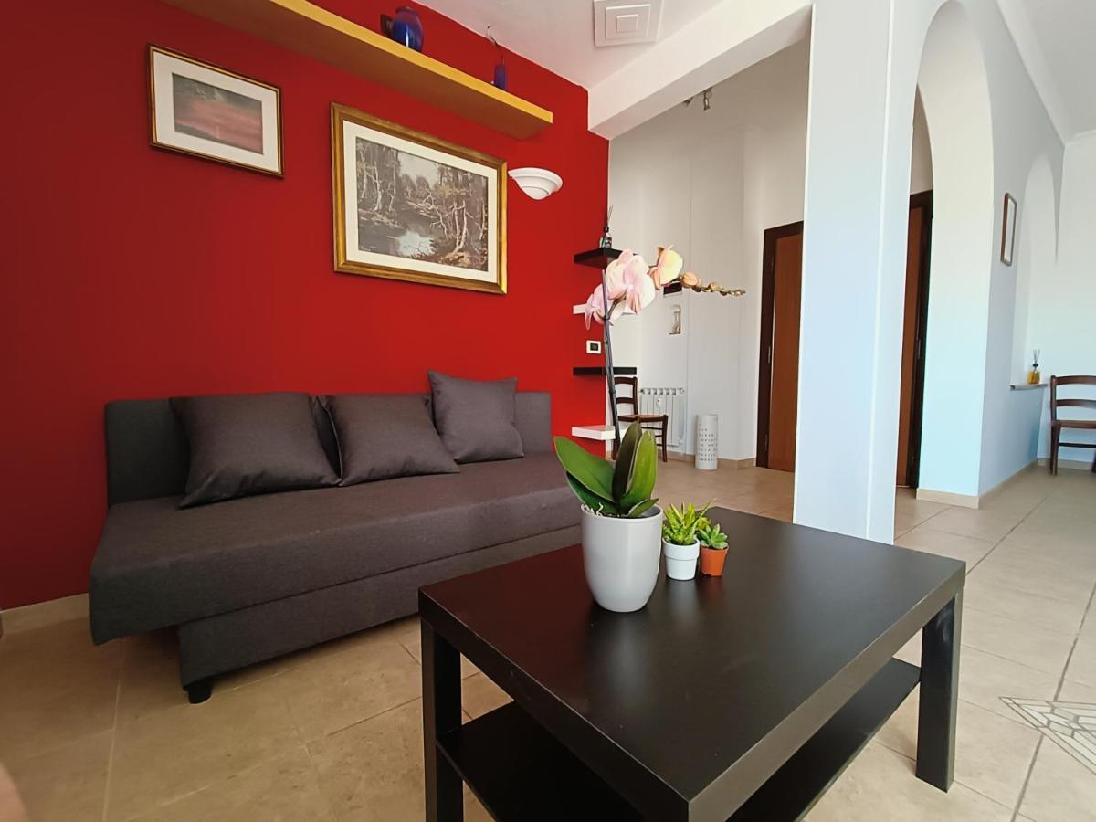 Avellini - Delightful And Spacious Apartment With Terrace - Near Metro A Cornelia روما المظهر الخارجي الصورة