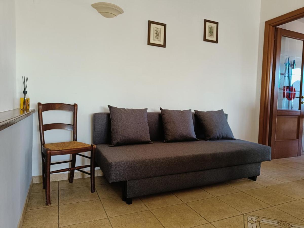 Avellini - Delightful And Spacious Apartment With Terrace - Near Metro A Cornelia روما المظهر الخارجي الصورة